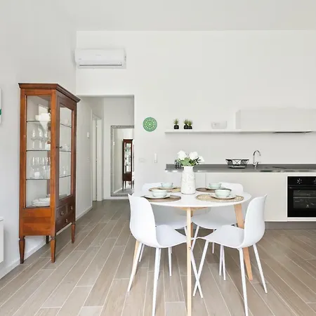 Lejlighed Palazzo Ungari - Bymyhomeincomo Como
